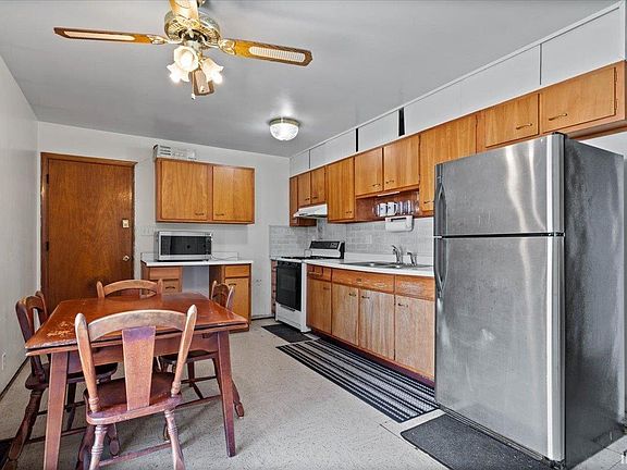 4th image of 3405 S Opechee Dr