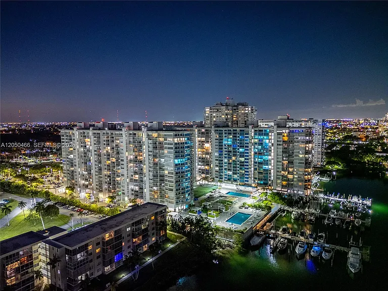 18081 Biscayne Blvd #1903 — Photo 12