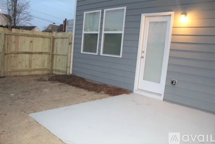 200 Turner Ln — Photo 17