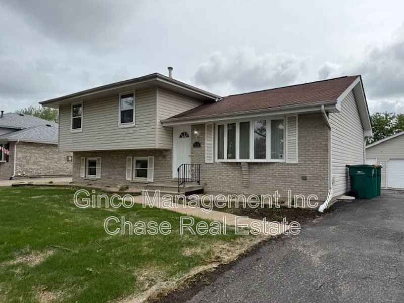 2505 La Brecque Dr photo 1