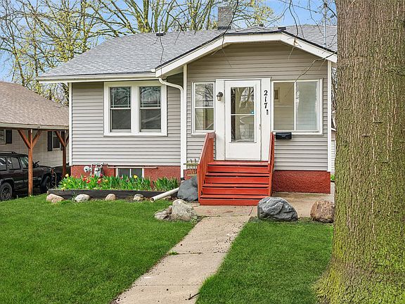 2nd image of 217 W 10th St S