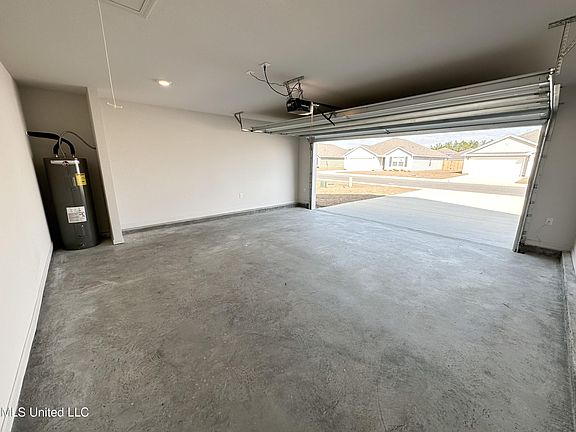 4th image of 8017 Westwood Cir #64