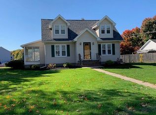 27 Spaulding Ln, Saugerties, NY 12477