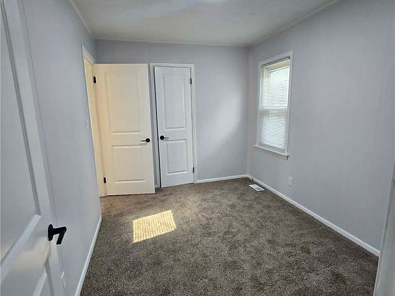 5th image of 12812 Longmead Ave
