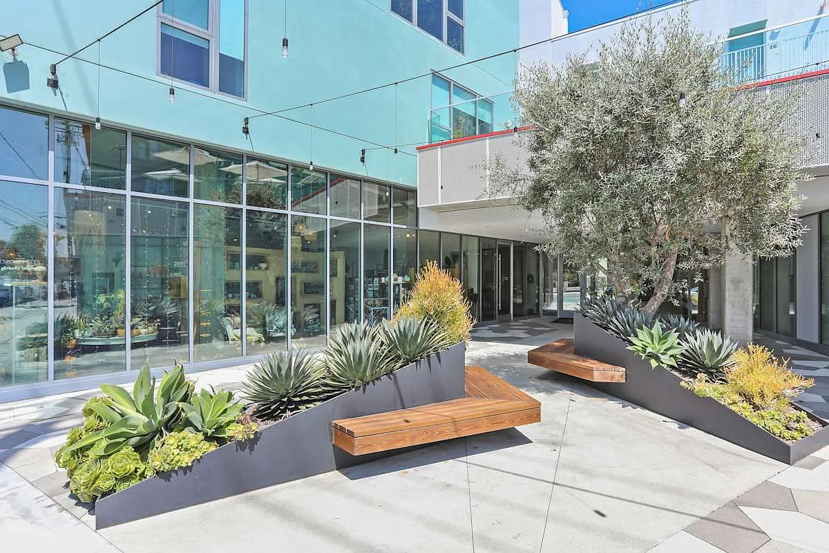 Zoe Lofts — Photo 2