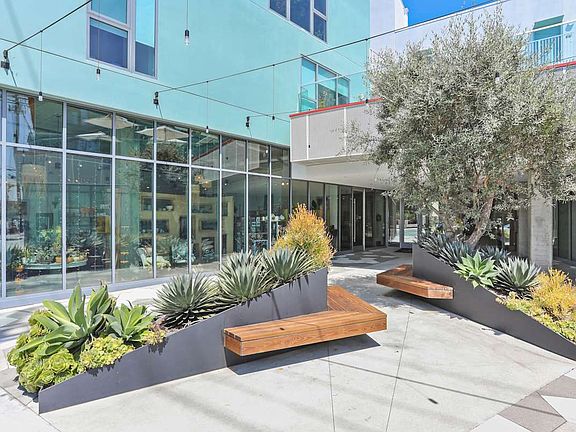 2nd image of 5335 W Adams Blvd APT 322