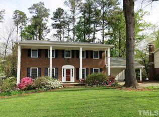 913 Cedarhurst Dr, Raleigh, NC 27609