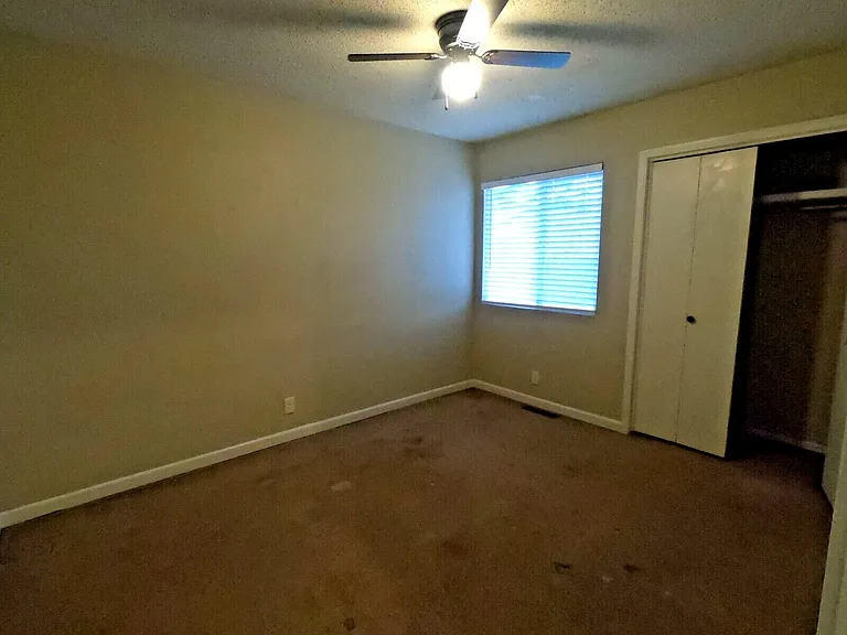 8703 W Nantucket St — Photo 10
