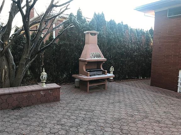 3rd image of 230 Glenbrook Ave