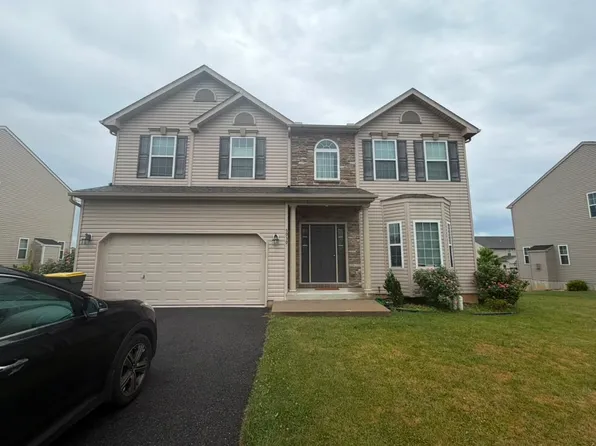 5939 Winterberry Pl, Allentown, PA 18104