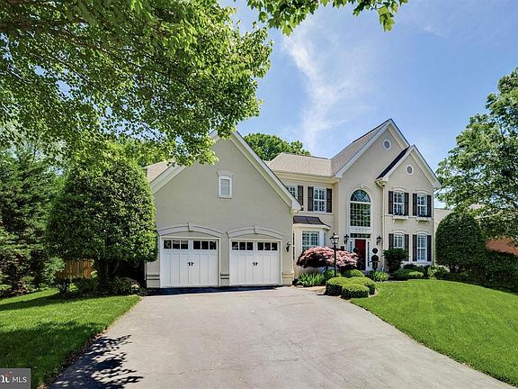 2nd image of 7711 Royal Sydney Dr