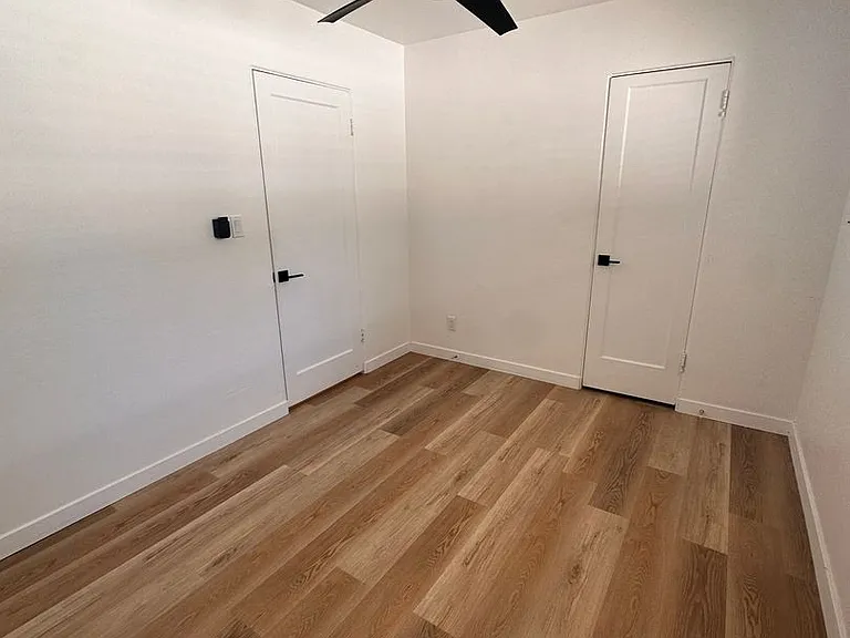 6249-6253 Mary Lane Dr — Photo 36