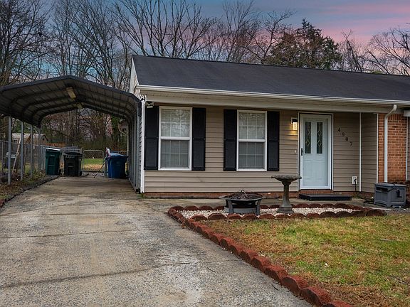 2nd image of 4907 N Singing Woods Pl