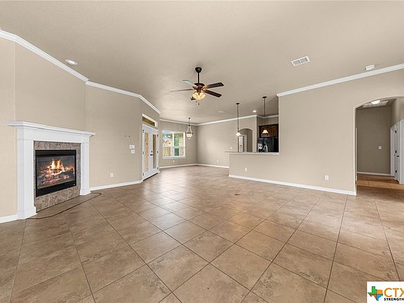 4th image of 406 Park Place Ln