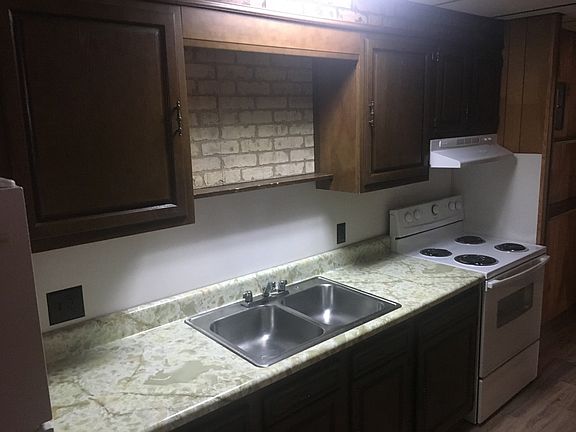 5th image of 104 N Shoe Ln #100-1