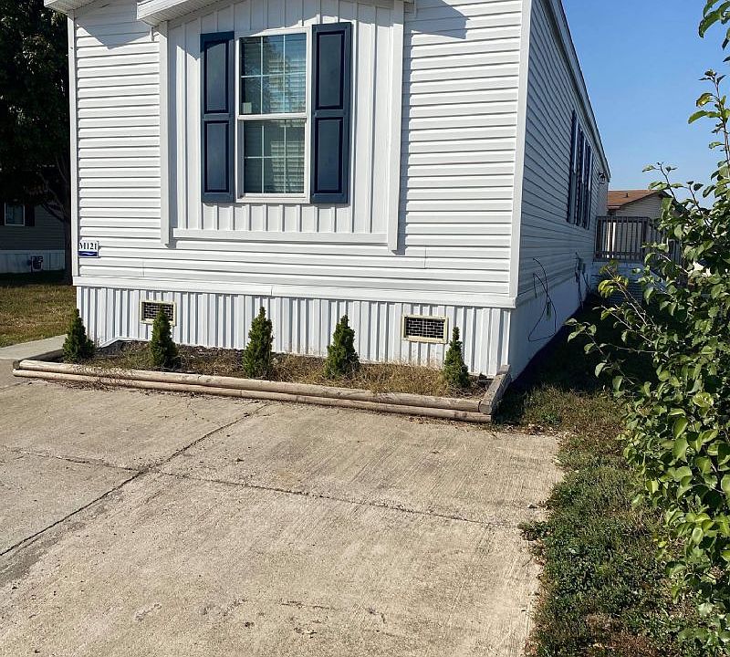 1st image of 121 Mallard Dr