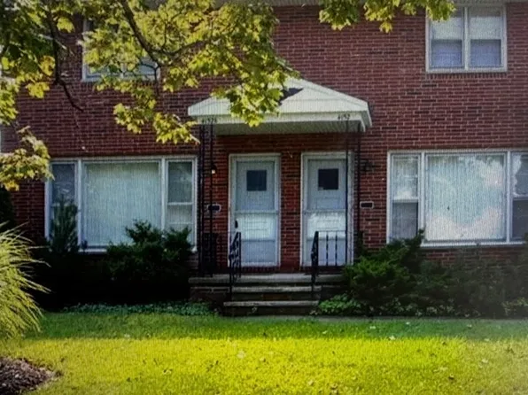 4152 Greenvale Rd, Cleveland, OH 44121