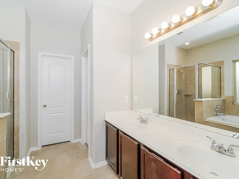 500 Stonebrook Dr — Photo 9