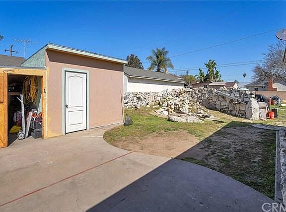 3rd image of 1839 Santa Fe Ave