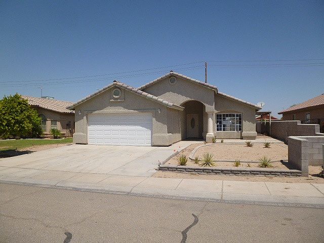 1st image of 1392 E San Pedro St