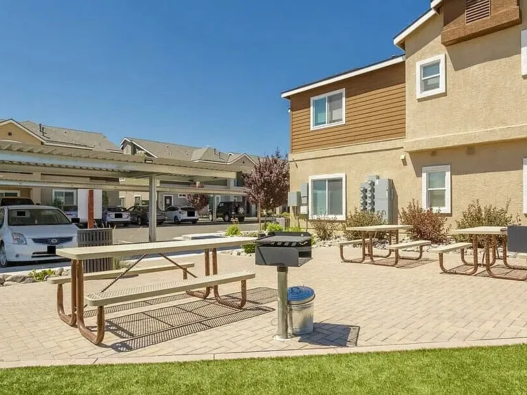 Sky Vista Commons North — Photo 11