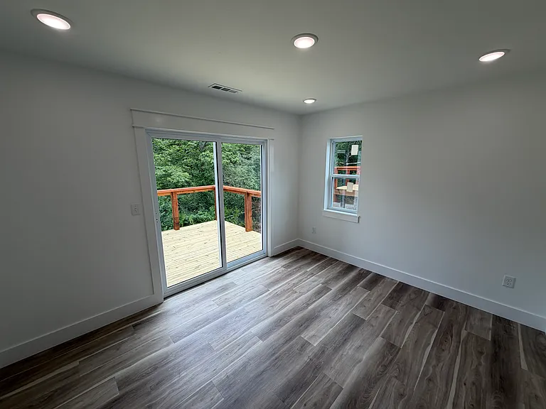 916 N Sang Ave — Photo 14