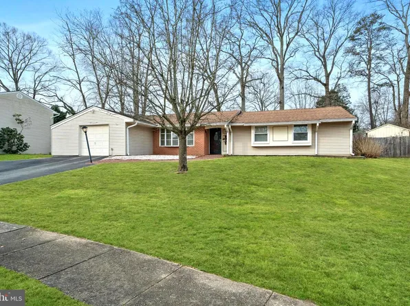 1712 Temi Dr, Waldorf, MD 20601