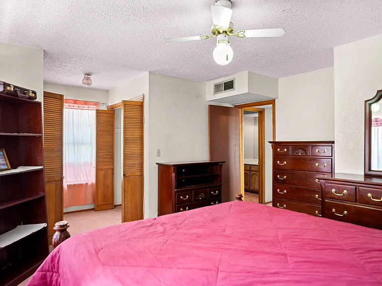 1300 James Kelley Dr — Photo 15