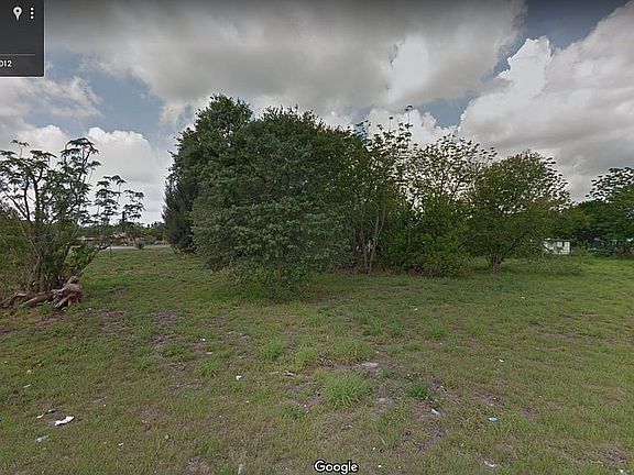 3rd image of 1402 Cummings Ave