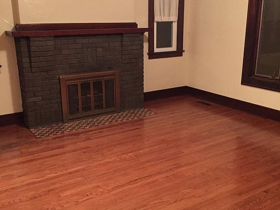 Craftsman charm starts in the living room!