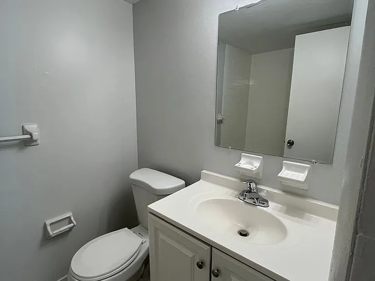 Amberstone Apartments — Photo 11