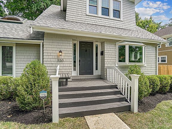 4th image of 1130 Delta Ave