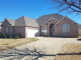 1907 Ivygreen Ct, Pantego, TX 76013