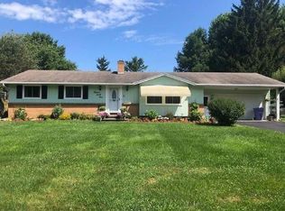 1564 Schlegel Rd, Webster, NY 14580