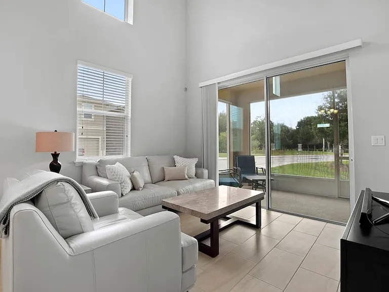Lennox Dale Ln — Photo 1