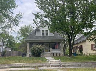 813 Oak St, Carthage, MO 64836