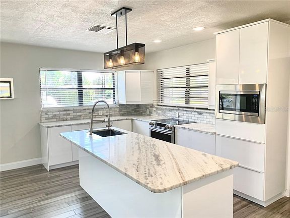 5th image of 3709 Virginia Dr