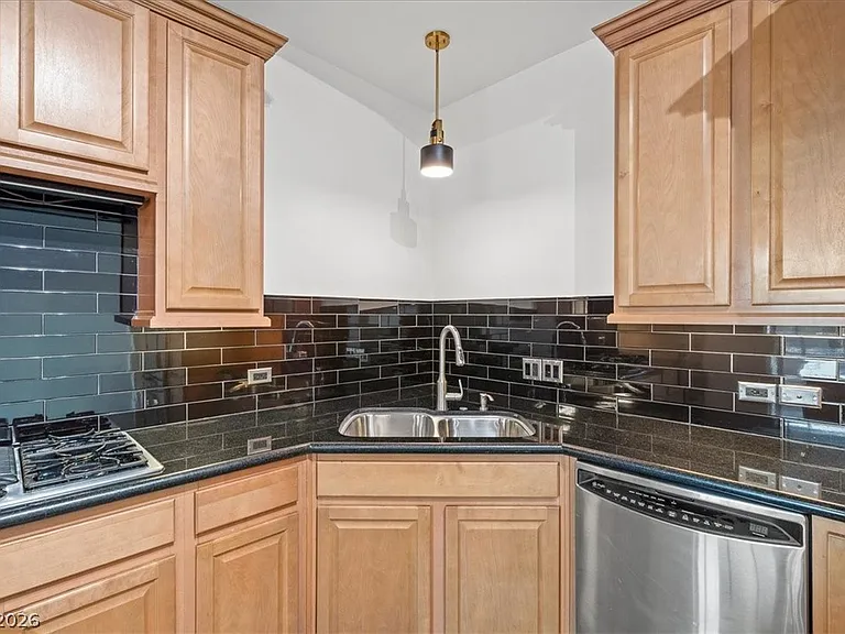 360 E Desert Inn Rd #407 — Photo 18
