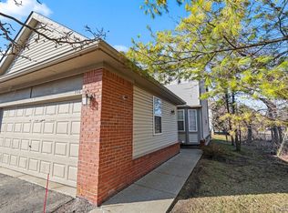 716 Palmer Dr, Pontiac, MI 48342