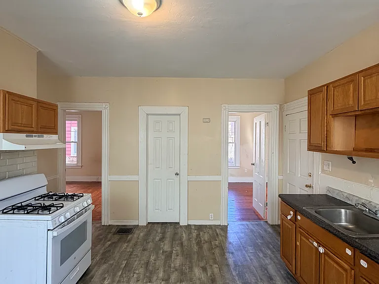 41 Hotchkiss St #1-0 — Photo 6