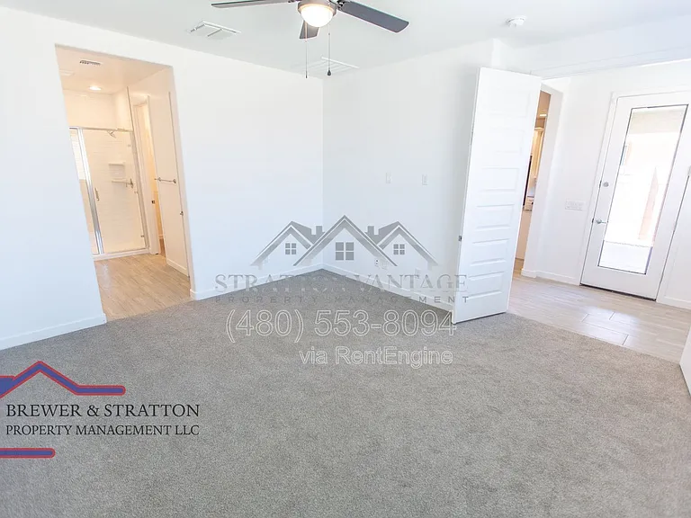 2226 E Kelly Dr — Photo 18