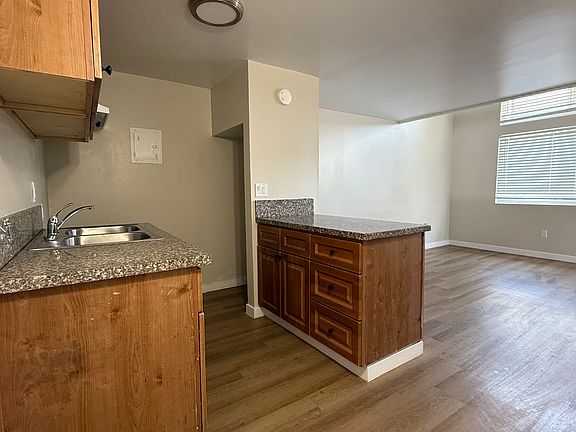 2nd image of 412 W North Ave #93
