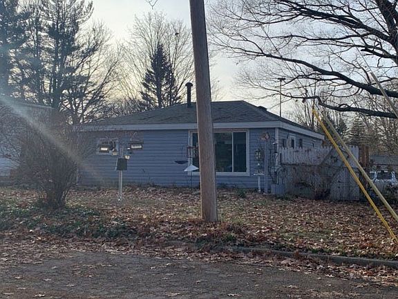 2nd image of 5830 Rolfe Rd
