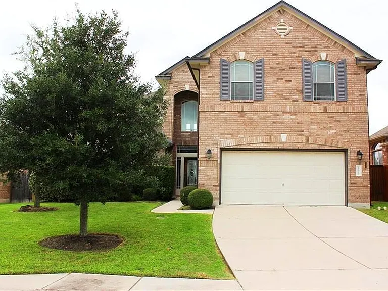 19500 Sangremon Way — Photo 1