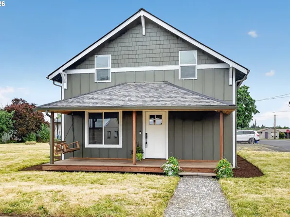 502 E 4th St, Molalla, OR 97038