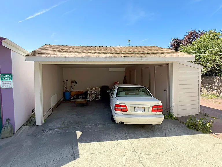 909 Laurel St #1 — Photo 13