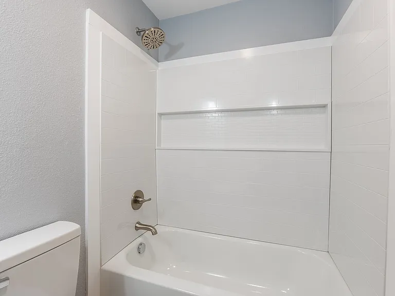 611 Lenora St #613 — Photo 7