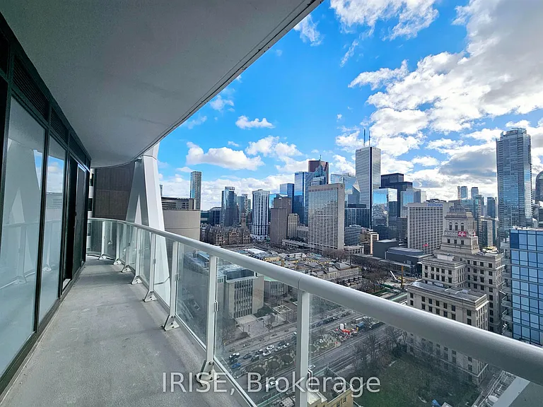 230 Simcoe St #2414 — Photo 3