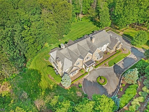 4th image of 4 Rainetree Rdg