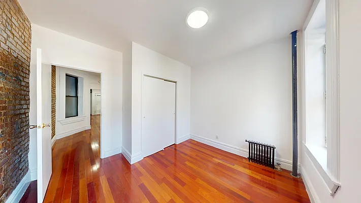 Rented by Bond New York | media 14